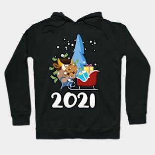 Cool New Year Ox Chinese Animal Of The Year 2021 - Ox Near The Christmas Tree Cool Xmas New Year Gift Hoodie